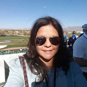 Meet your Posher, Stella